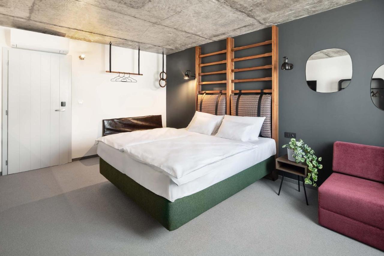 Boutique Hotel Mezi Svy Hradec Králové المظهر الخارجي الصورة
