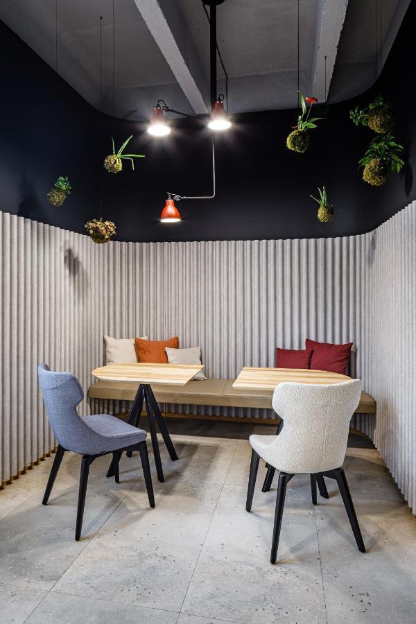 Boutique Hotel Mezi Svy Hradec Králové المظهر الخارجي الصورة